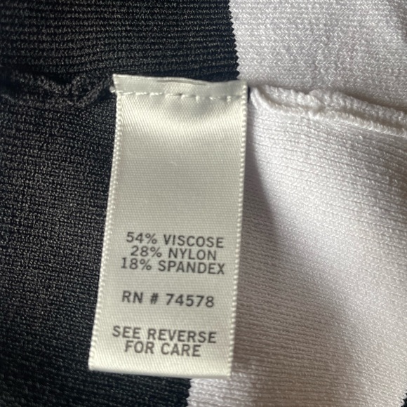 Cache HalterStyle Tank - Picture 3 of 6